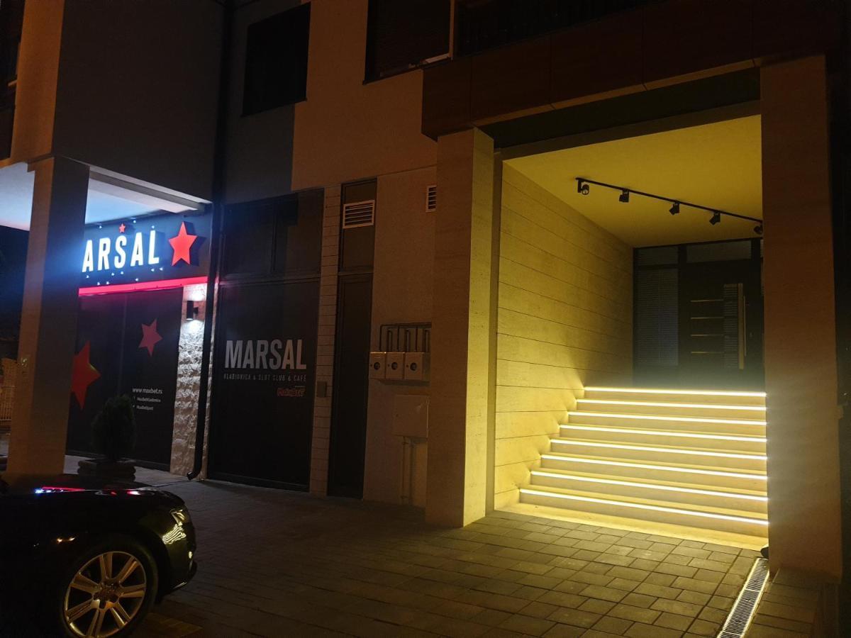 Lux Apartman 33 كراغوييفاك المظهر الخارجي الصورة