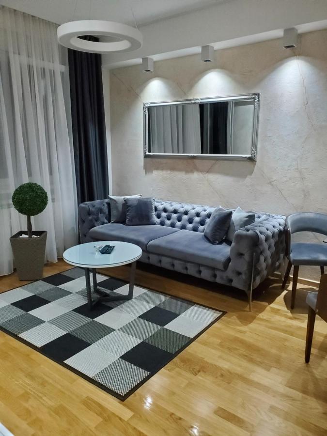 Lux Apartman 33 كراغوييفاك المظهر الخارجي الصورة