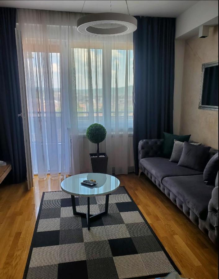 Lux Apartman 33 كراغوييفاك المظهر الخارجي الصورة